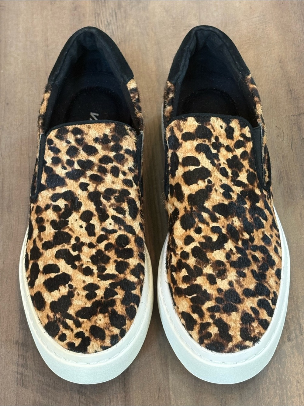 Vaneli Sport Calf Hair Leopard Print Athleisure Luxe Slip-On Sneakers Size 7
